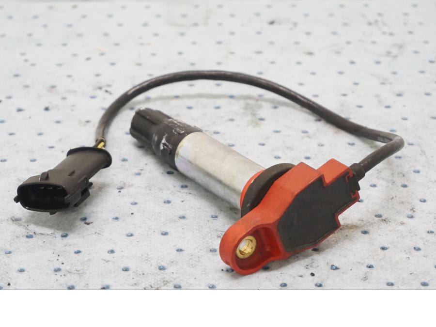 Framsidan på Tändspole från en MV Agusta F3 675 -2014 motorcykel.