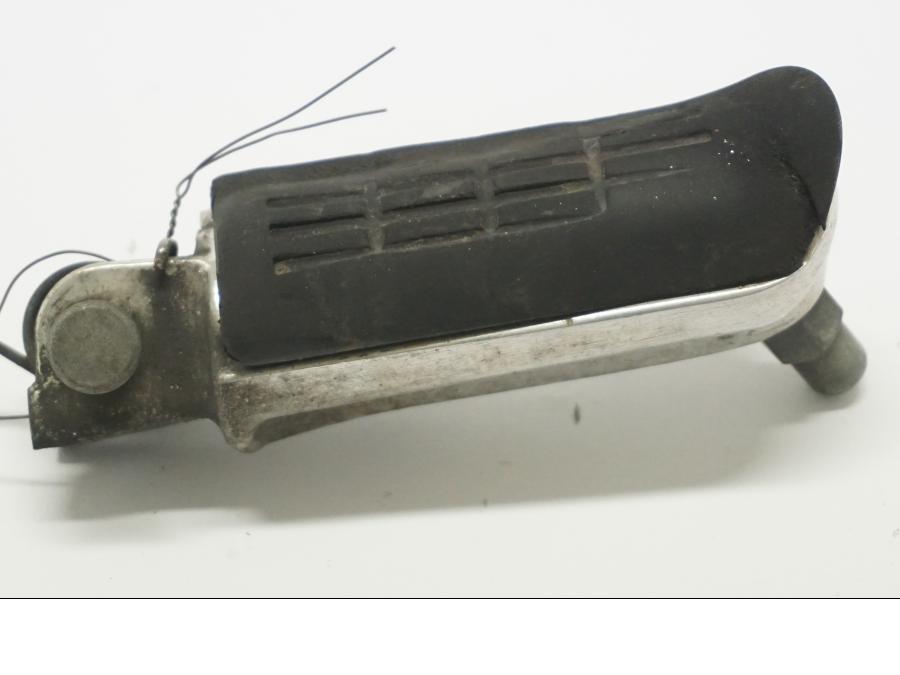 Framsidan på Fotpinne från en Honda VTR 1000 F -2005 motorcykel.