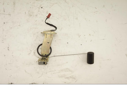 Baksidan på Bensintankgivare från en Honda ST 1100 -1999 motorcykel.