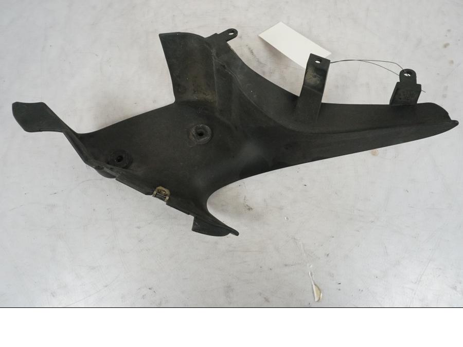 Framsidan på Oljekyl från en BMW R 850 R -2004 motorcykel.