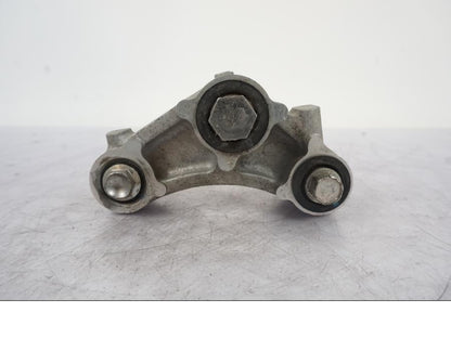 Snett uppifrån på Länkage från en Kawasaki Z 800 -2014 motorcykel.