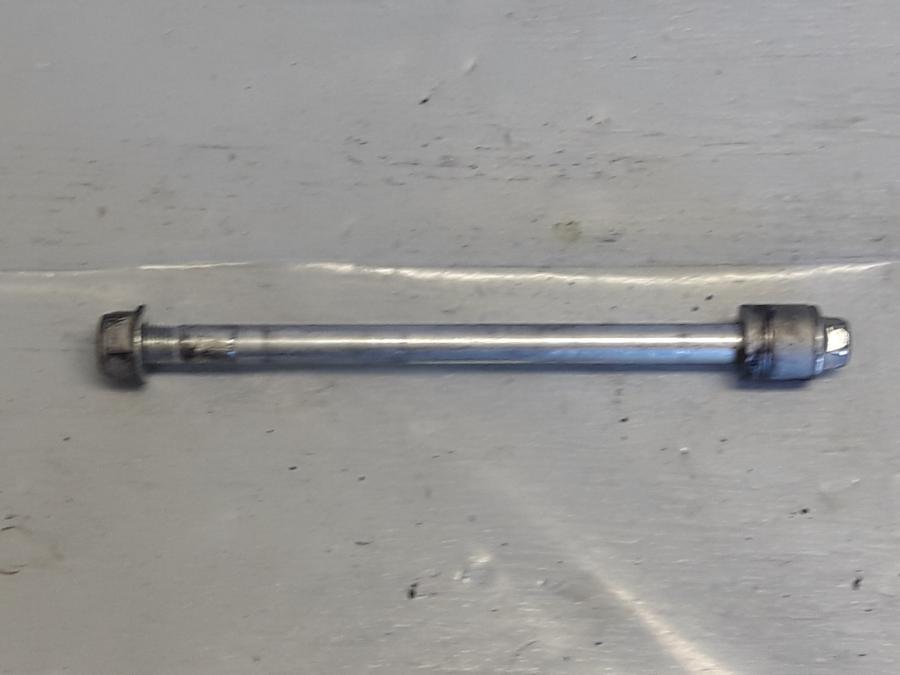 Framsidan på Axel från en Honda CBR 125 R -2008 motorcykel.