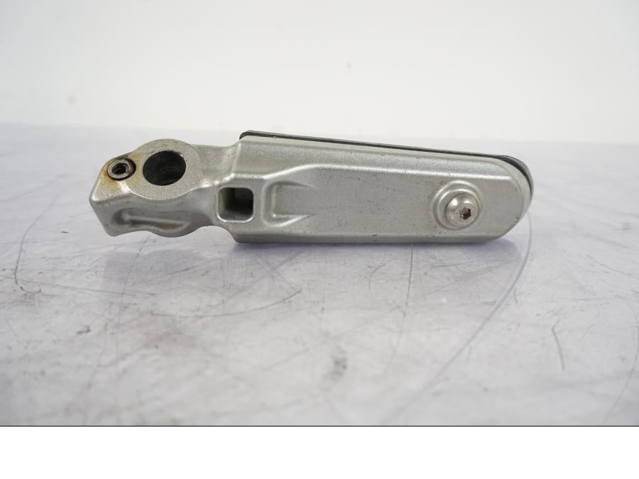 Höger sida på Fotpinne från en Honda VFR 1200 -2010 motorcykel.