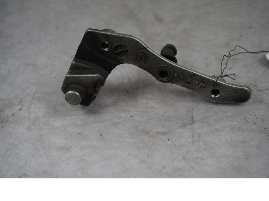 Framsidan på Bromsoksfäste från en BMW K 1300 R -2011 motorcykel.