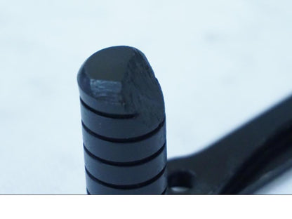 Baksidan på Växelpedal från en Aprilia RSV 1000 -2004 motorcykel.