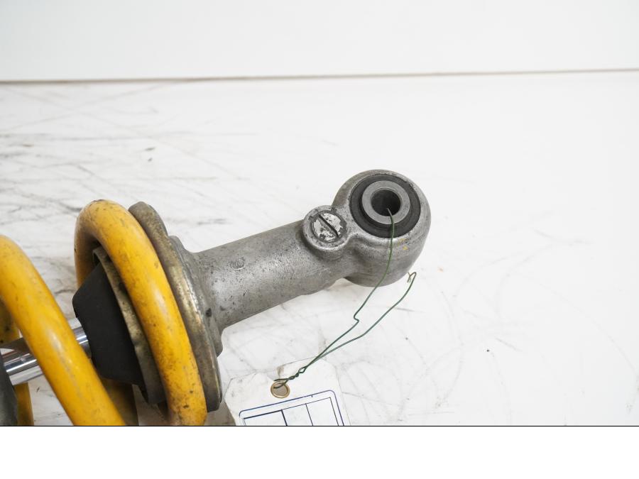 Vänster sida på Stötdämpare från en Honda VTR 1000 F -1997 motorcykel.