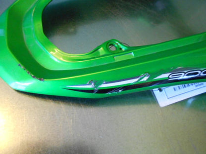 Snett uppifrån på Bakvinge från en Kawasaki Z 900 -2017 motorcykel.