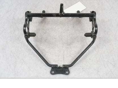 Höger sida på Strålkastarfäste från en Suzuki GSF 1250 -2010 motorcykel.