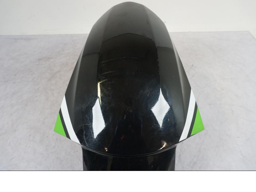 Extrabild1 på Framskärm från en Kawasaki ZX-10R -2008 motorcykel.