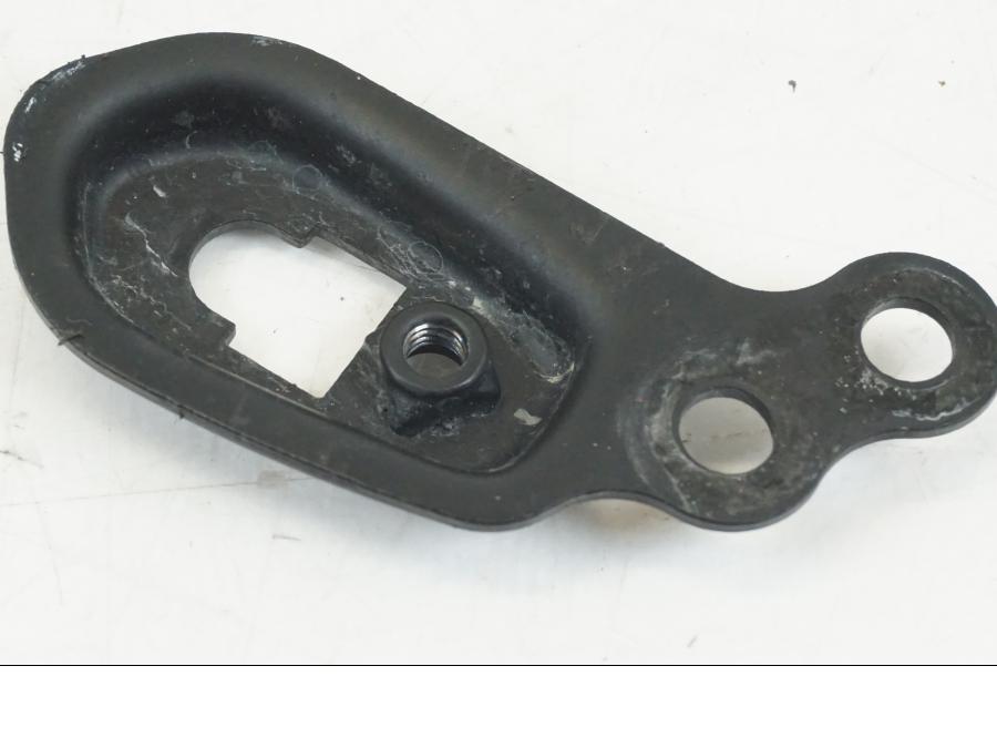 Höger sida på Blinkersfäste från en Yamaha WR 125 -2011 motorcykel.