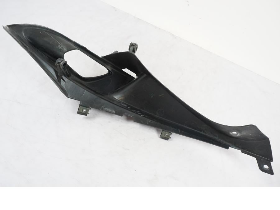 Extrabild2 på Luftintag från en Suzuki GSX-R 750 -2006 motorcykel.