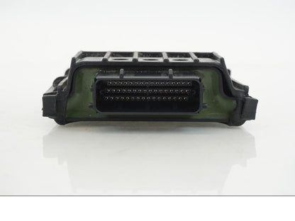 Snett nerifrån på CDI / ECU från en Ducati Streetfighter V4 -2020 motorcykel.