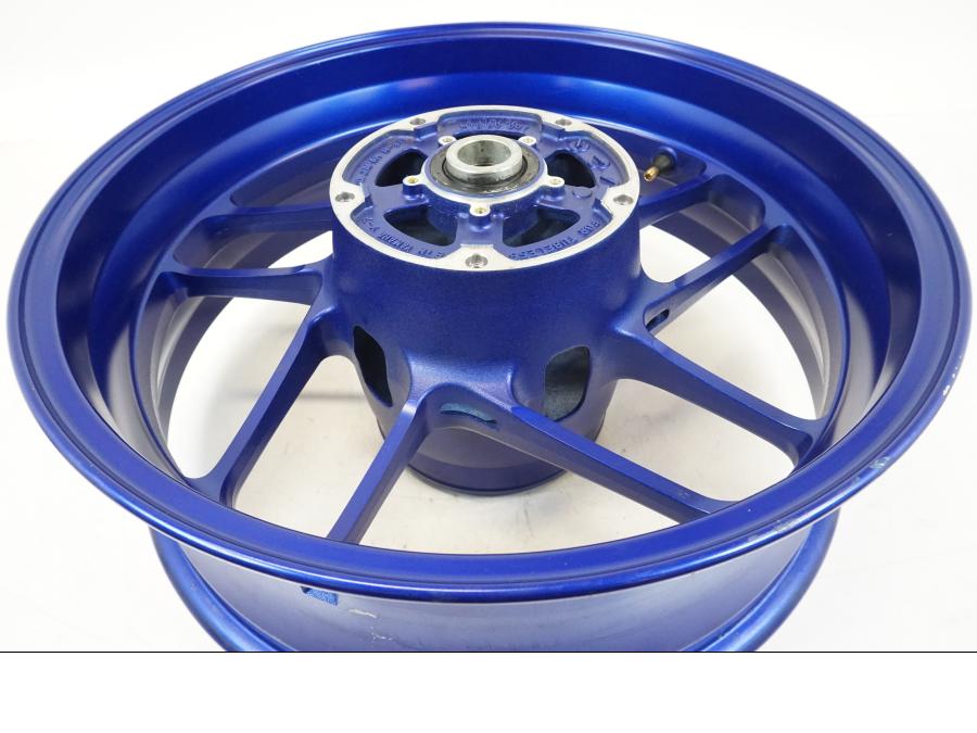 Extrabild6 på Fälg från en Yamaha MT-09 -2021 motorcykel.