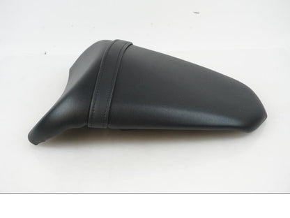 Höger sida på Sadel från en Kawasaki Z 650 ABS -2017 motorcykel.