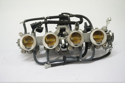 Snett uppifrån på Spjällhus från en Kawasaki Z 900 -2019 motorcykel.