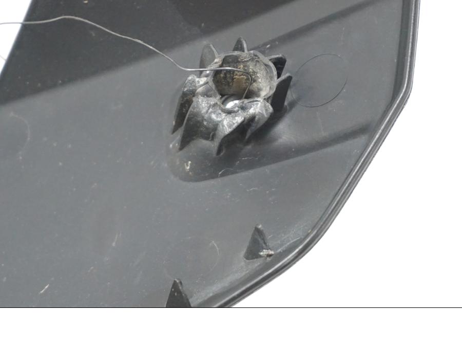 Höger sida på Sidkåpa tank från en BMW R 1200 GSA -2011 motorcykel.