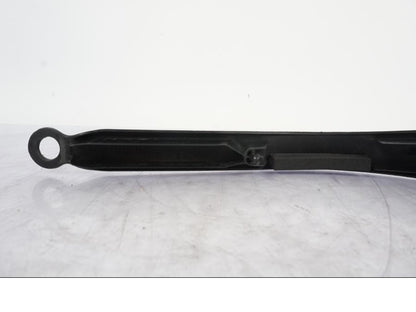 Snett uppifrån på Ramplast från en Kawasaki ER-6N -2012 motorcykel.