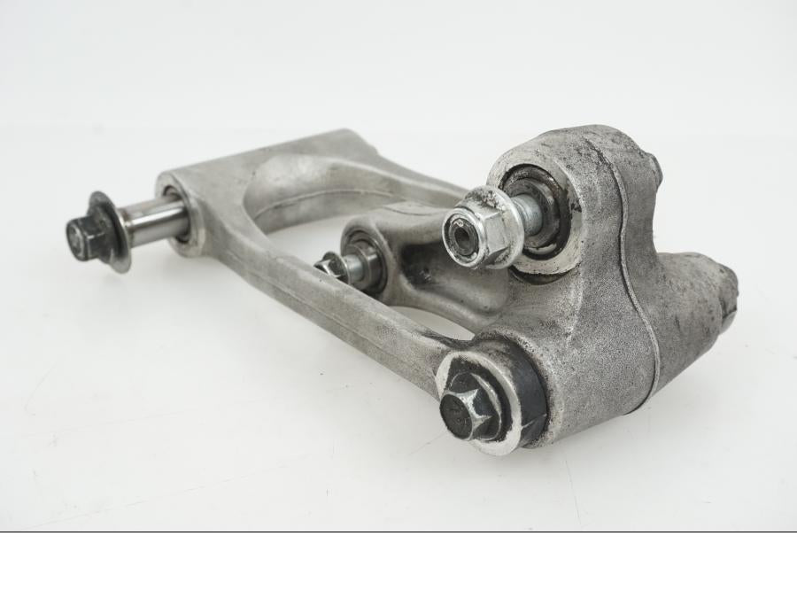 Vänster sida på Stötdämparlänkage från en Suzuki GSX-R 750 -2009 motorcykel.