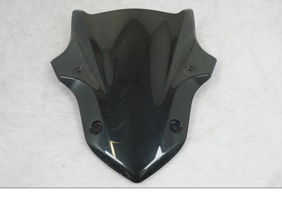 Framsidan på Vindruta från en Kawasaki Z 900 -2019 motorcykel.