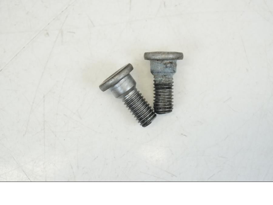 Baksidan på Fotpinnefäste från en Kawasaki ZX-12R -2000 motorcykel.