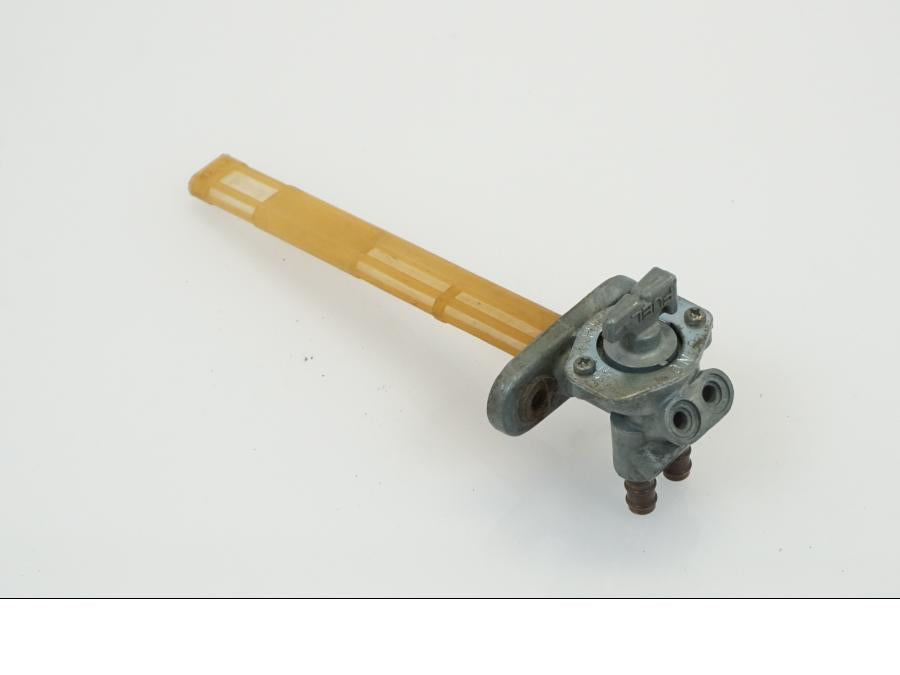 Höger sida på Bensinkran från en Yamaha FZR 1000 -1988 motorcykel.