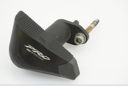 Framsidan på Kraschpuckar från en Kawasaki Z 1000 -2014 motorcykel.