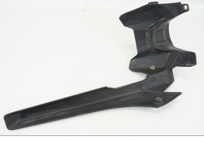 Vänster sida på Svingskärm från en Yamaha XSR 700 -2016 motorcykel.