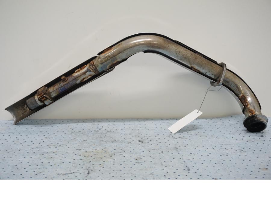 Baksidan på Grenrör från en Yamaha XV 1600 -1999 motorcykel.