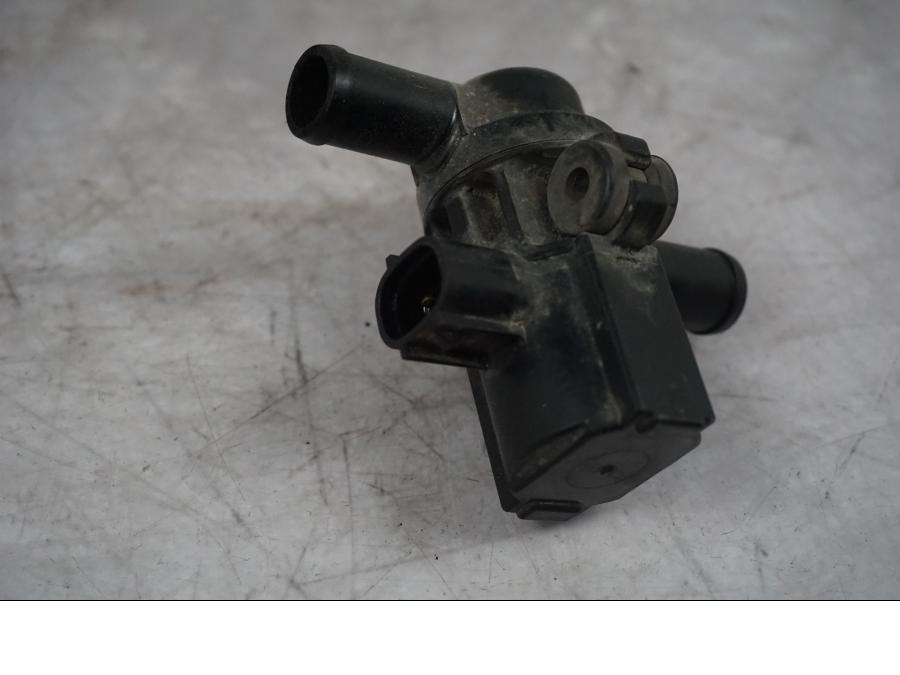 Baksidan på Second Air från en Triumph Tiger Explorer -2016 motorcykel.