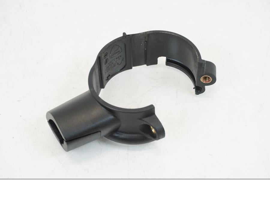 Framsidan på Blinkersfäste från en Ducati Streetfighter V4 -2020 motorcykel.