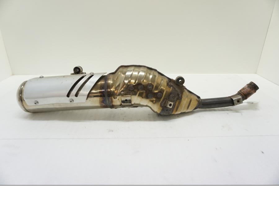 Framsidan på Ljuddämpare från en Suzuki DR 650 -1996 motorcykel.