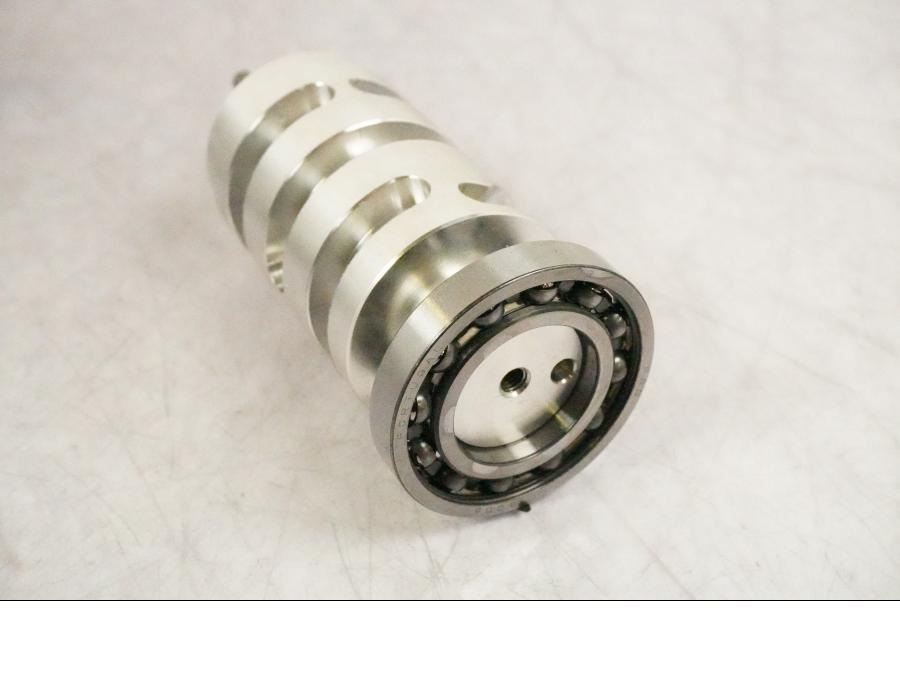 Vänster sida på Växelgaffel från en BMW F 800 GS -2009 motorcykel.