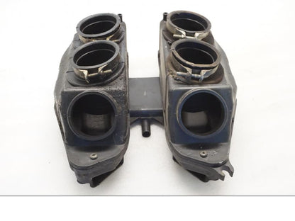 Framsidan på Luftburk från en Yamaha XVZ 13TD -1999 motorcykel.