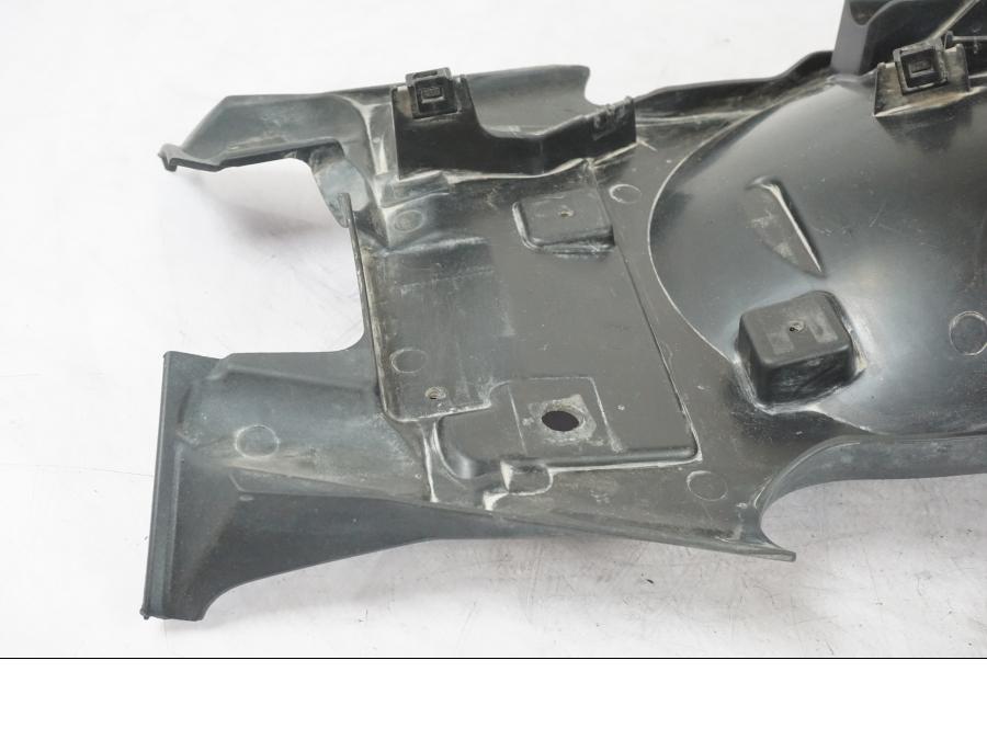 Baksidan på Undertail från en BMW R 1200 GSA -2012 motorcykel.