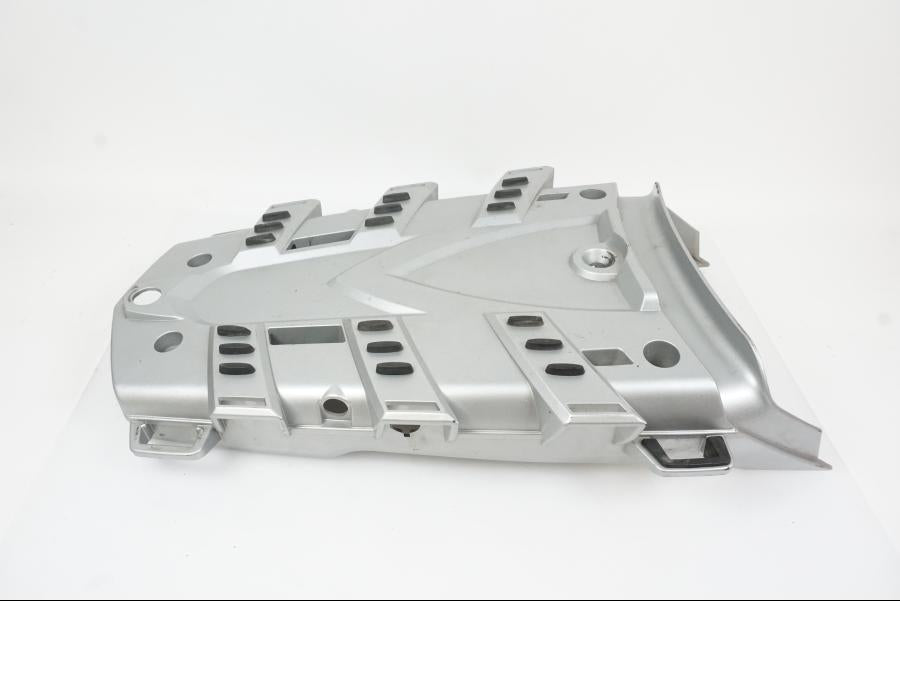 Höger sida på Pakethållare från en BMW R 1200 GSA -2008 motorcykel.