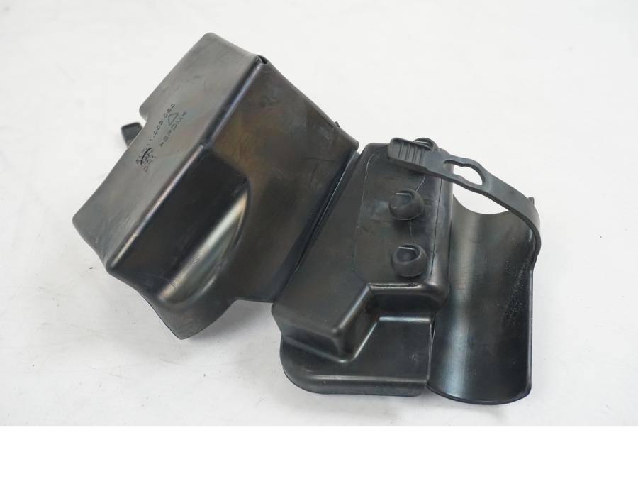 Baksidan på Kablage från en KTM 1290 Super Duke R EVO -2023 motorcykel.