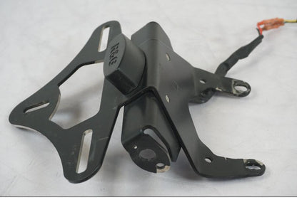 Vänster sida på Skylthållare från en KTM 1290 Super Duke R -2018 motorcykel.