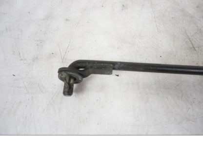 Snett nerifrån på Växelled från en Yamaha YZF-R 125 -2008 motorcykel.