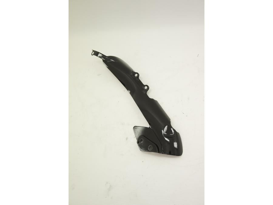 Framsidan på Värmeskydd från en Yamaha YZF 1000 R1 -2006 motorcykel.