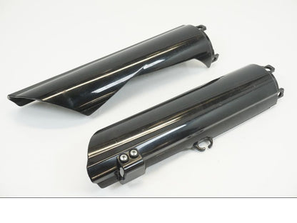 Höger sida på Gaffelbensskydd från en Aprilia SXV 550 -2008 motorcykel.