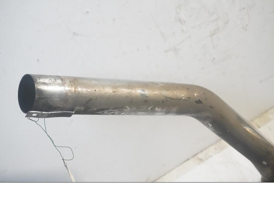 Baksidan på Ljuddämpare från en BMW R 1100 S -1999 motorcykel.