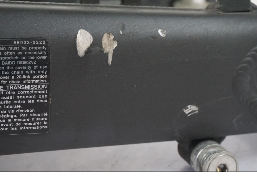 Höger sida på Sving från en Kawasaki ZZ-R 1400 -2009 motorcykel.