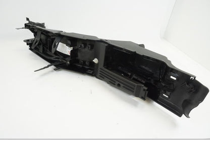 Höger sida på Undertail från en Triumph Tiger 1200 -2018 motorcykel.