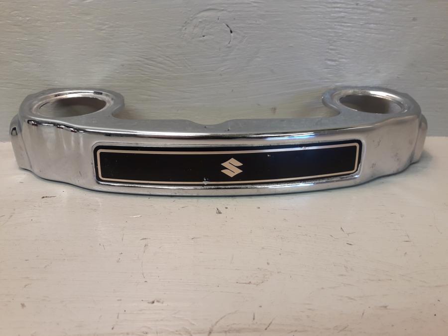 Framsidan på Gaffelbendekor från en Suzuki GSX 750 -1982 motorcykel.