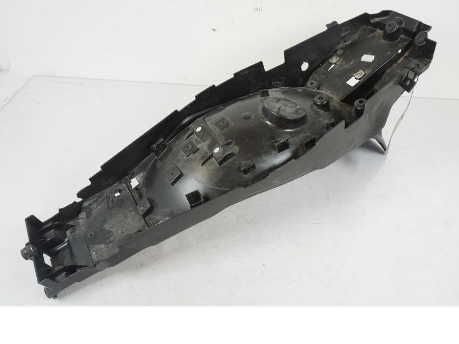 Framsidan på Undertail från en BMW R 1250 GS -2021 motorcykel.
