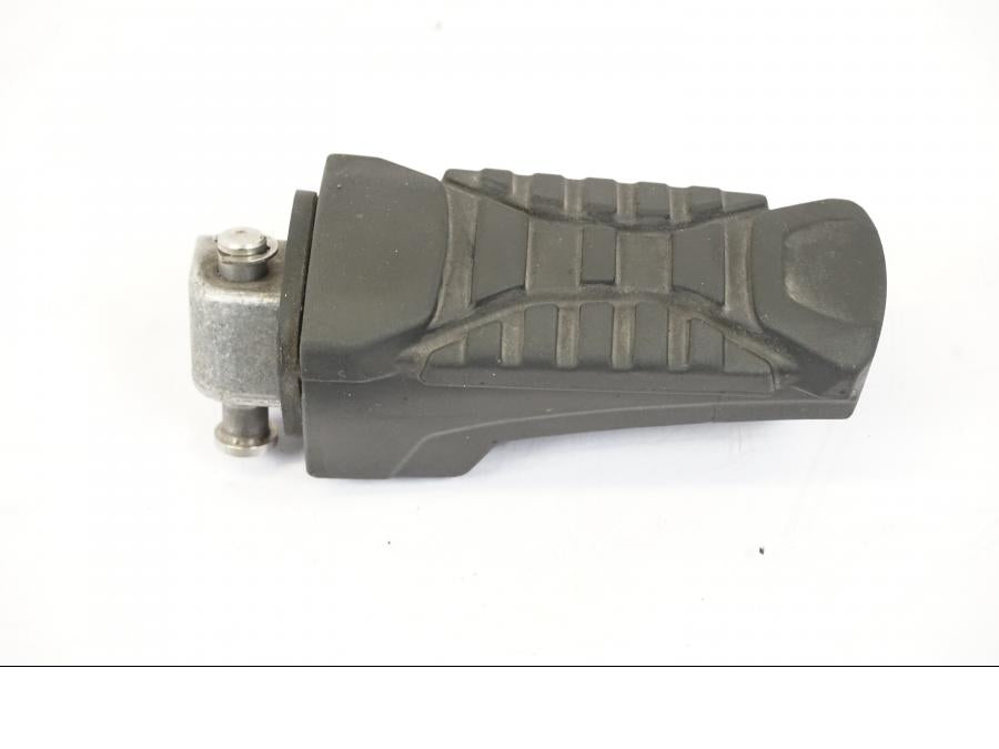 Baksidan på Fotpinne från en BMW R 1250 GS -2019 motorcykel.