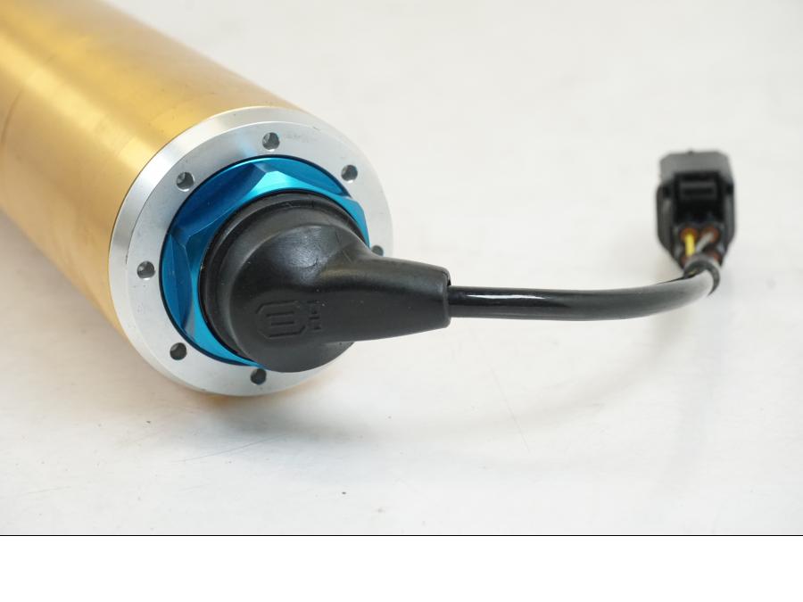 Extrabild4 på Gaffelben Öhlins från en Triumph Speed Triple -2021 motorcykel.