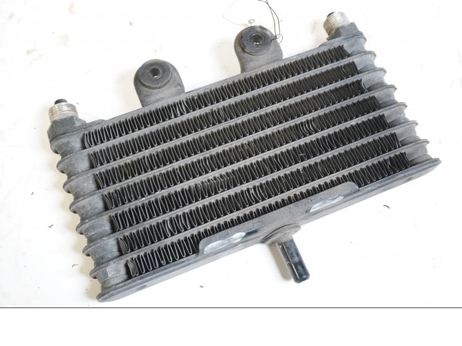 Höger sida på Oljekyl från en Yamaha XJ 900 -1983 motorcykel.