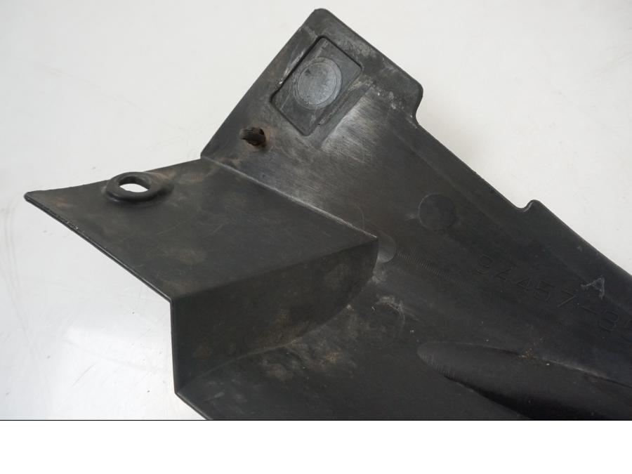 Extrabild1 på Vattenkylkåpa från en Suzuki GSX-R 750 -2001 motorcykel.