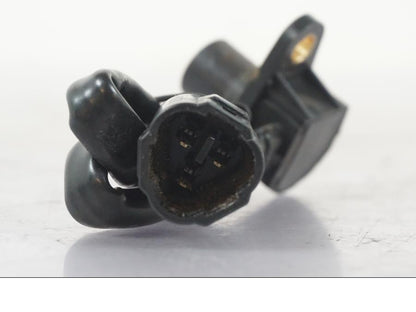 Baksidan på Hastighetsgivare från en Kawasaki ZZ-R 1400 -2009 motorcykel.